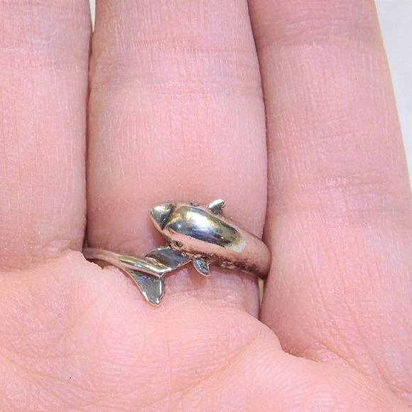 925 Sterling Silver Dolphin Ring - Picture 3 of 4